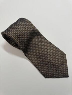 Kenneth Cole 100% Silk Wide Tie In Gold & Black